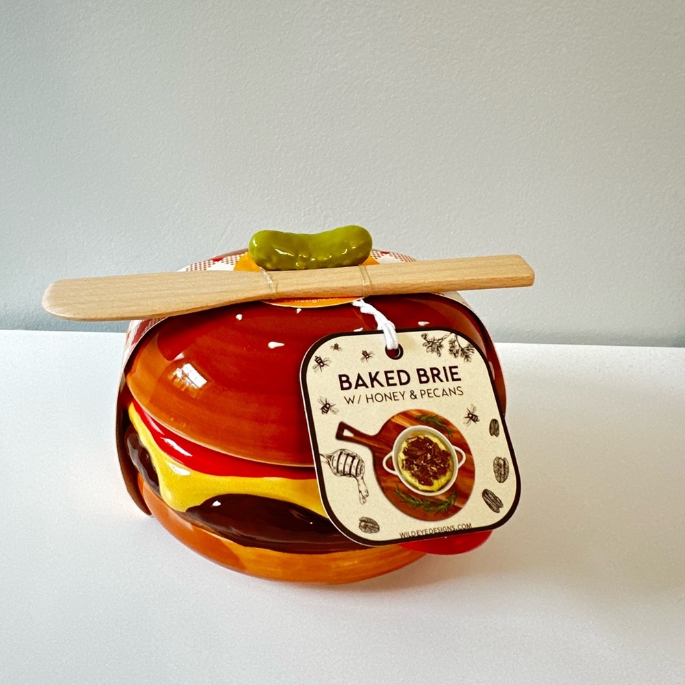 Ceramic Hamburger Design Baked Brie Dish with Spreader